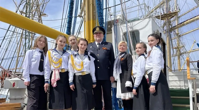 На паруснике «Херсонес» провели патриотическое мероприятие в рамках международной акции ко Дню Победы