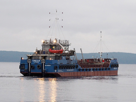 ФГУП «Росморпорт» приняло самоходную грунтоотвозную шаланду «Смелая»