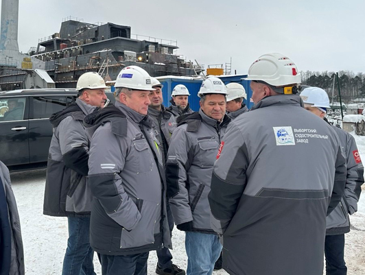 Главы Росморречфлота и ФГУП «Росморпорт» проинспектировали ход строительства ледокола мощностью 18 МВт для работы на Балтике