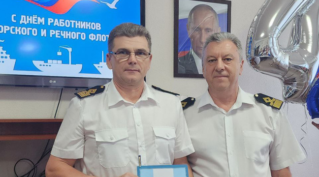 Награждение работника Астраханского филиала