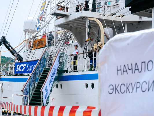 Более 5,7 тыс. жителей Пионерского и Петропавловска-Камчатского побывали на парусниках «Мир» и «Надежда» 12-13 июля 