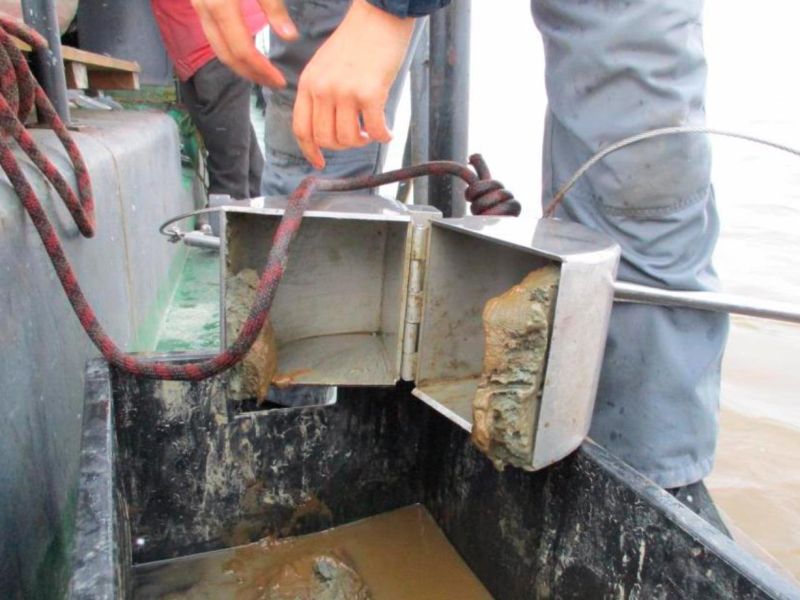 отбор проб сточных вод. отбор проб воды в донных отложениях. пробоотборник для отбора проб донных отложений. пробоотборник для отбора проб донных отложений. дночерпатель штанговый для отбора проб донных отложений.