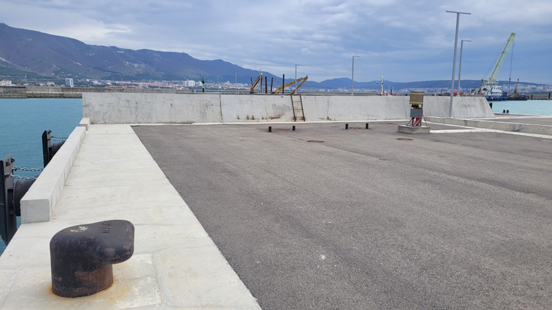 Причал № 2 с открылком Причал № 2 с открылком